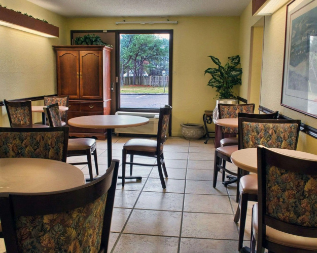 Rodeway Inn Richmond West End