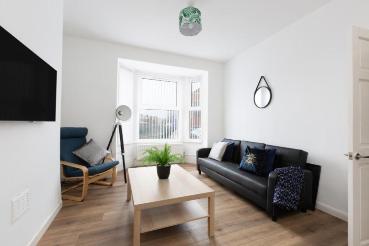 3 Bedrooms Cottage