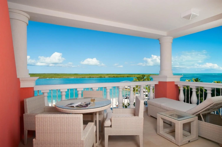 1 Bedroom Suite oceanfront
