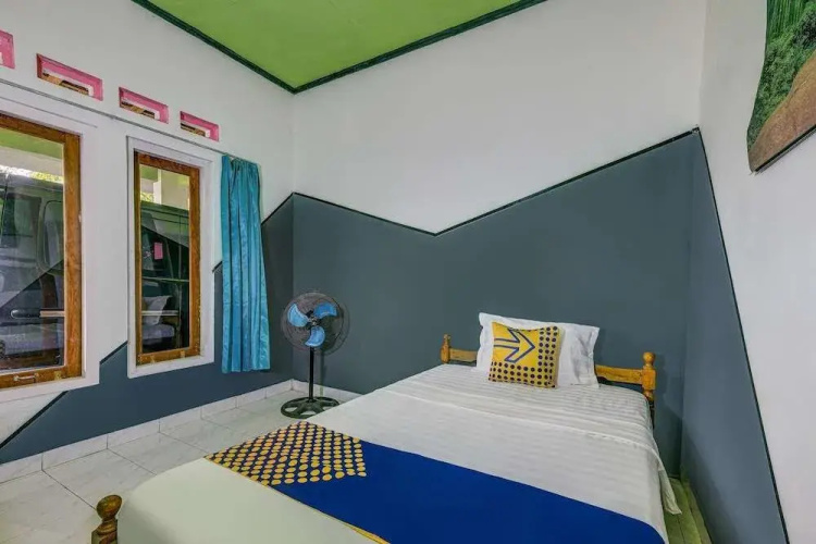 SPOT ON 3119 Hotel Kurnia