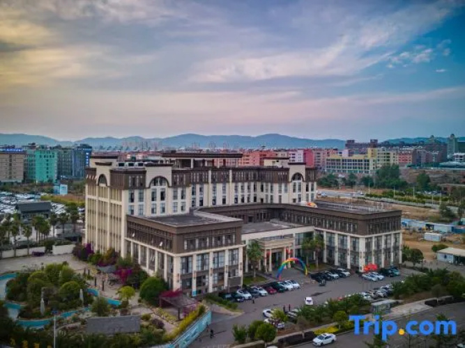 Jiulong Hot Spring Holiday Hotel