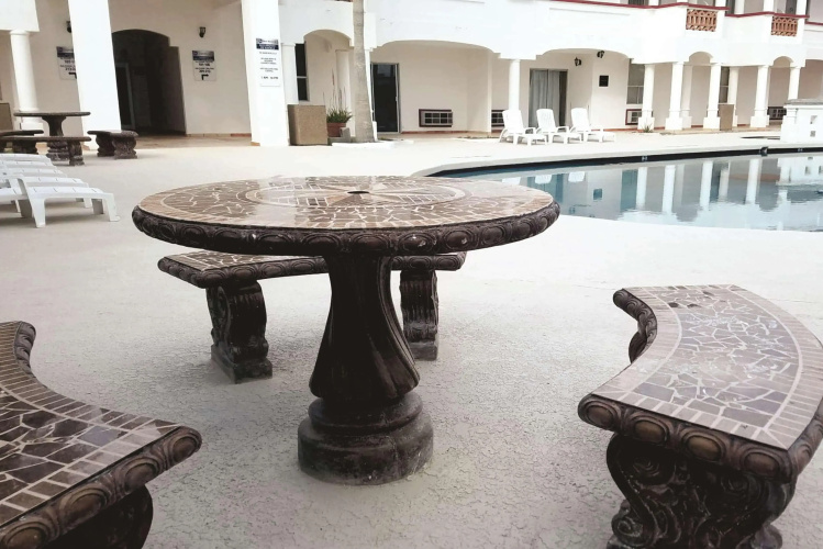 Laos Mar Hotel & Suites