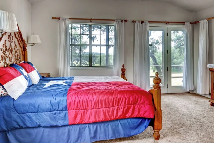 3 Bedrooms Cottage