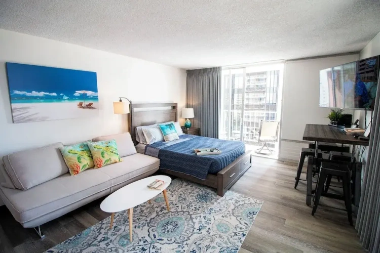 Deluxe Suite with city view