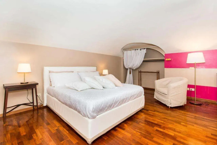Golden Eagle Apartments B&B