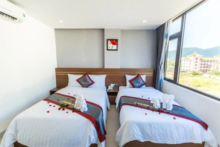Vivian Hotel