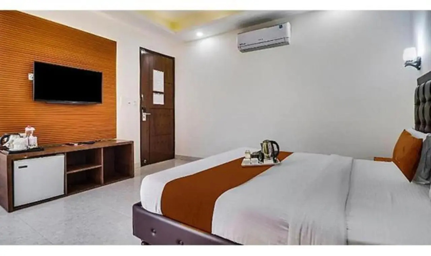 FabHotel The Grace Inn