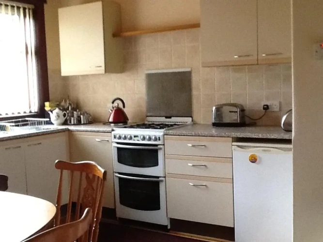 2 Bedrooms Cottage