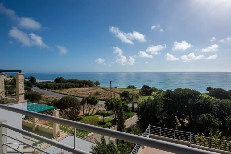 1 Bedroom Comfort Suite with sea view