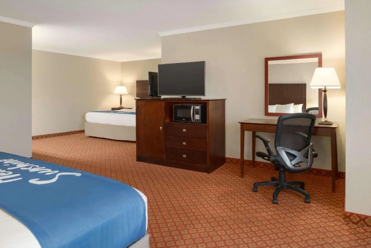 Quadruple Suite
