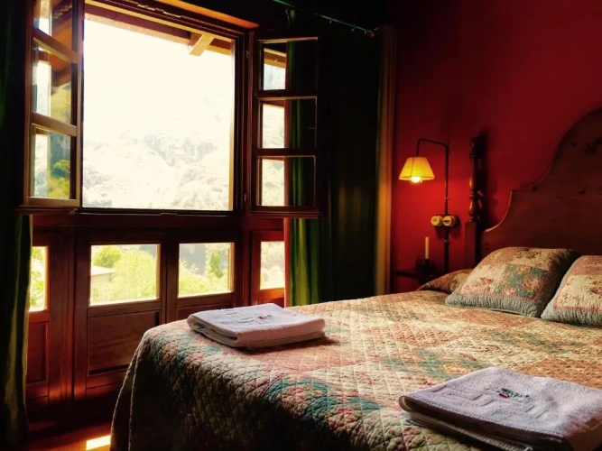 2 Bedrooms Cottage
