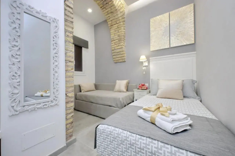 Roman Holiday Apartment
