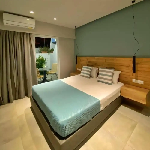 1 Bedroom Deluxe Triple room with balcony and with mountain view