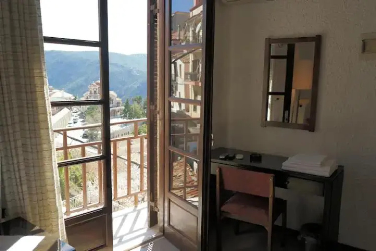 Delphi Panoramic view 3