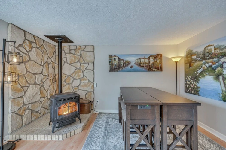 2 Bedrooms Cottage