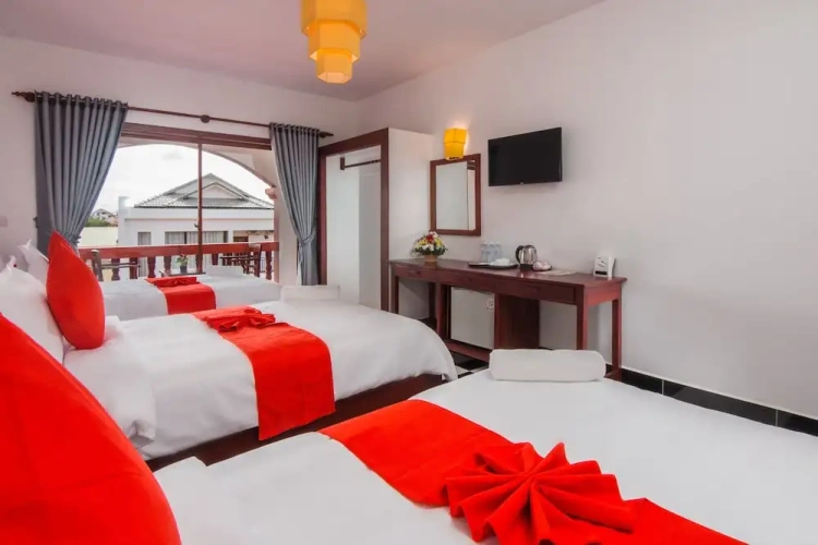 Standard Triple room with balcony and with pool view