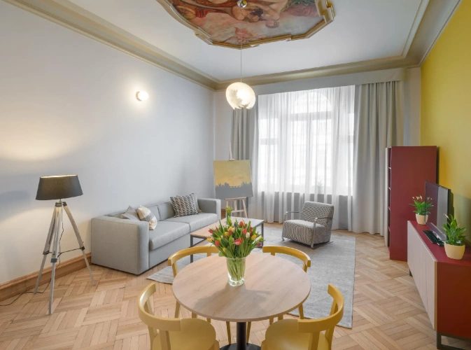1 Bedroom Apartment