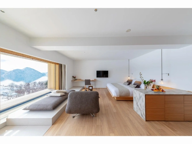 Standard Double room with lake view