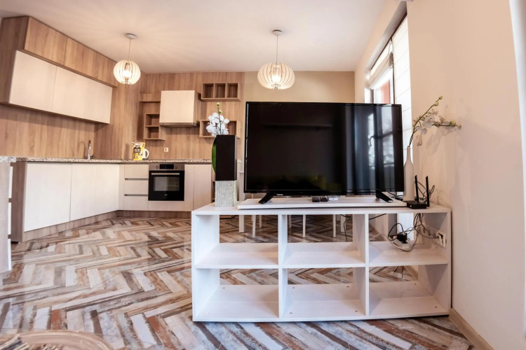 Bright 1BDR Apartment with a Balcony