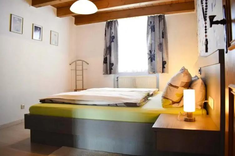 Apartment Near Kurpark Lake
