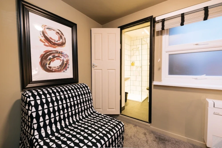 Standard Triple Family Basement room