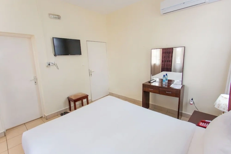 Standard Double room with land view