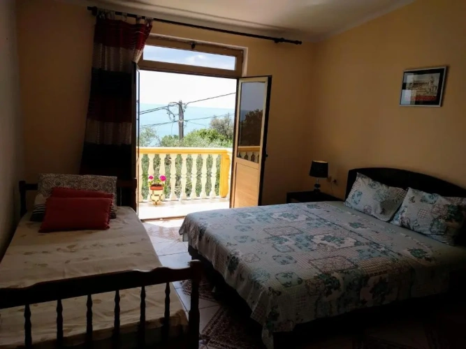 Apartment with sea view
