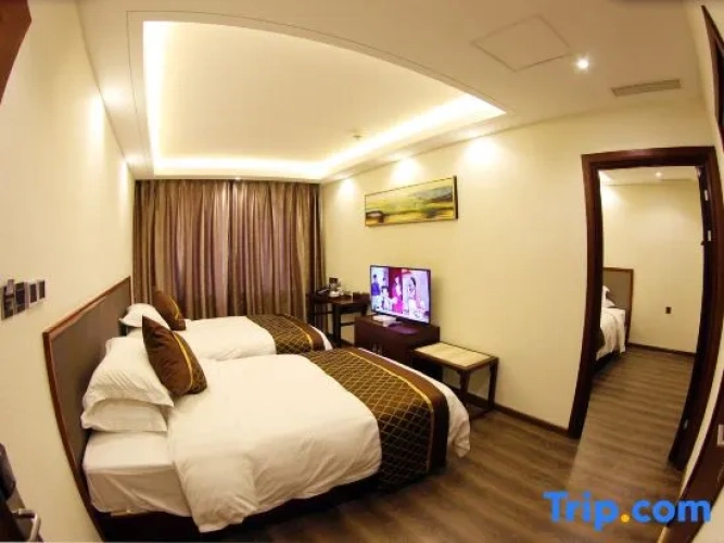 Quadruple Suite