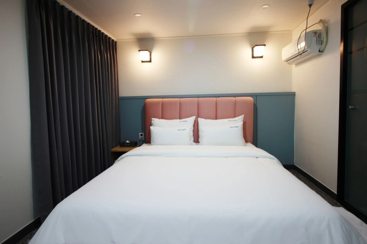 Hotel Bronze