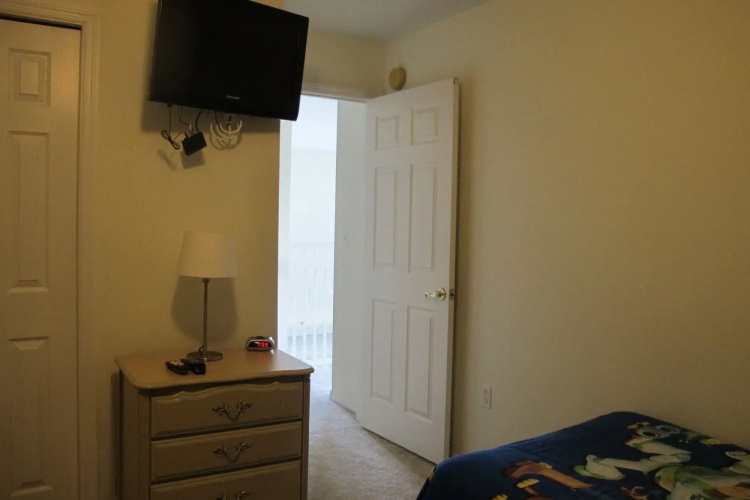 Lake View 5BR Pool Home SV79
