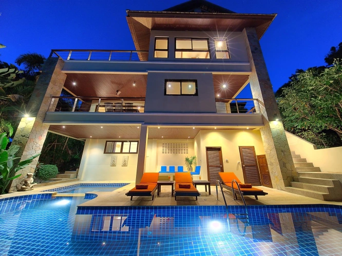 3 Bedrooms Villa