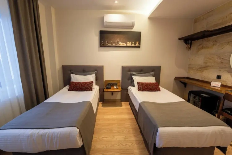 Deluxe Twin room with balcony