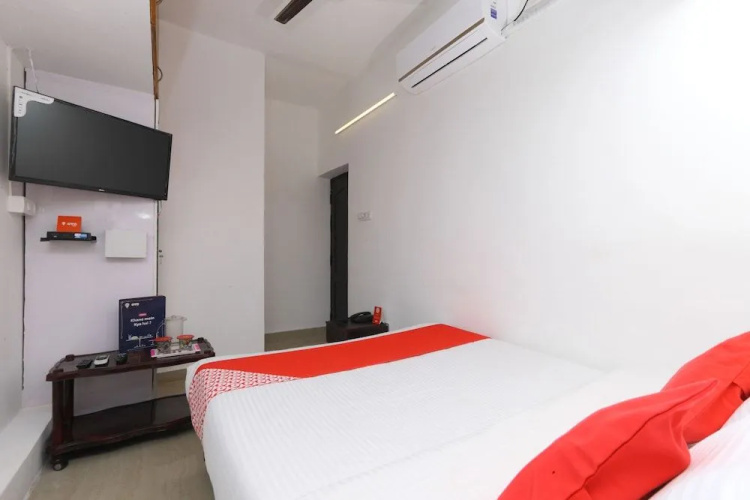 OYO Flagship 15924 Jas Residency