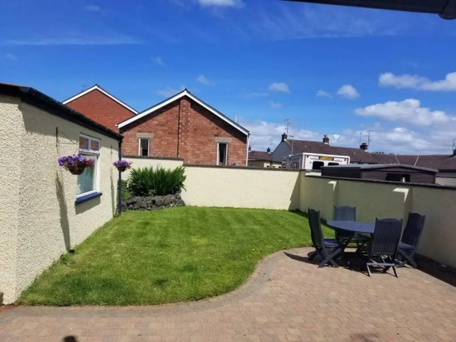 3 Bedrooms Single Cottage