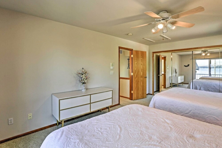 3 Bedrooms Cottage