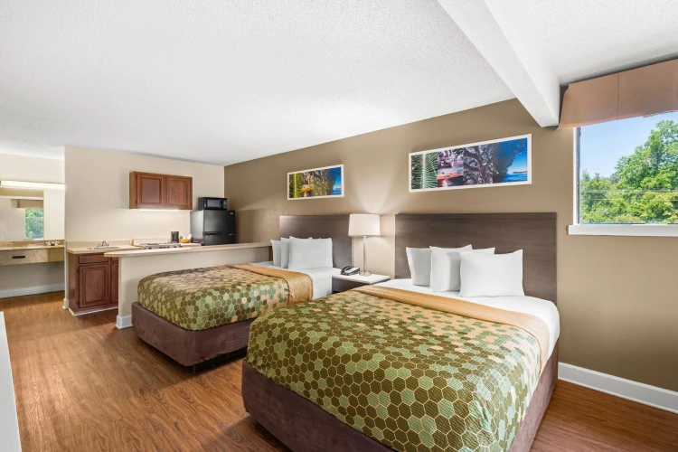 Quadruple Suite