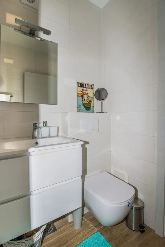 Brand New Suite next to Palace & Beach