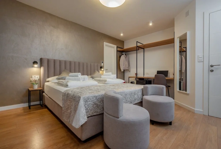Deluxe Double room with balcony and with city view
