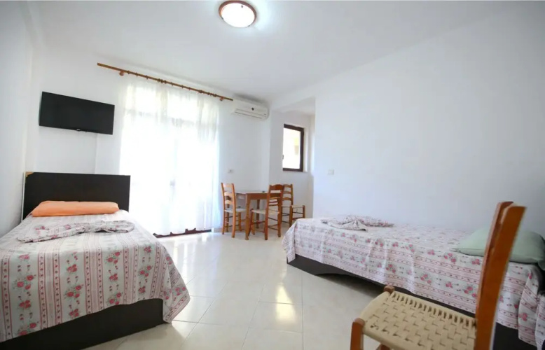 Ws Real Estate Devi