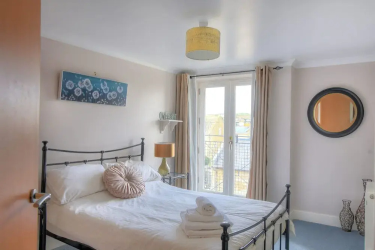 9 Maritime House