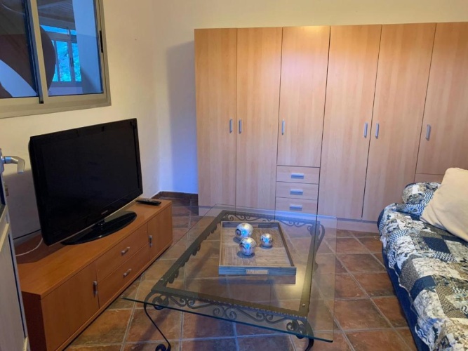 5 Bedrooms Cottage