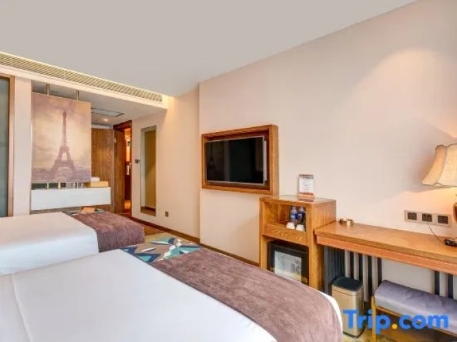 Standard Double room with view