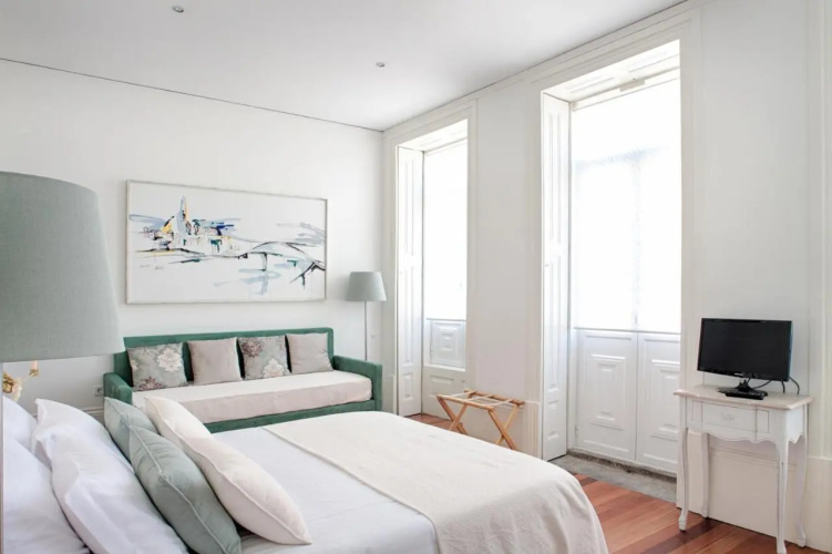 Charming House Marques
