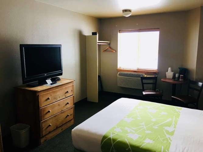 Boulder Creek Inn