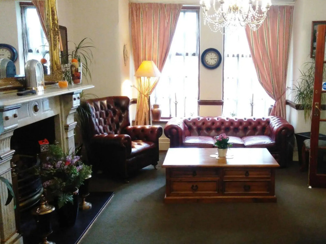 Pymgate Lodge Hotel