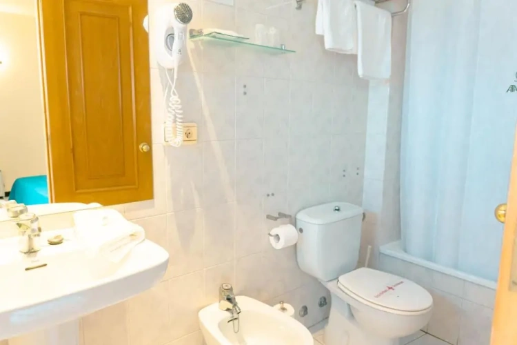 Standard Double room with city view