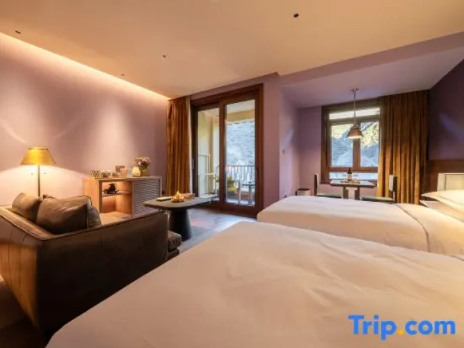 Deluxe Double room with balcony
