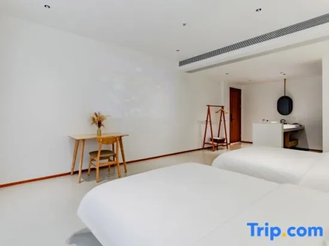 Standard room with balcony