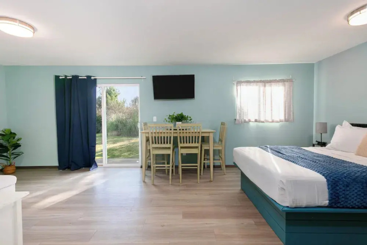 Breakwater Resort