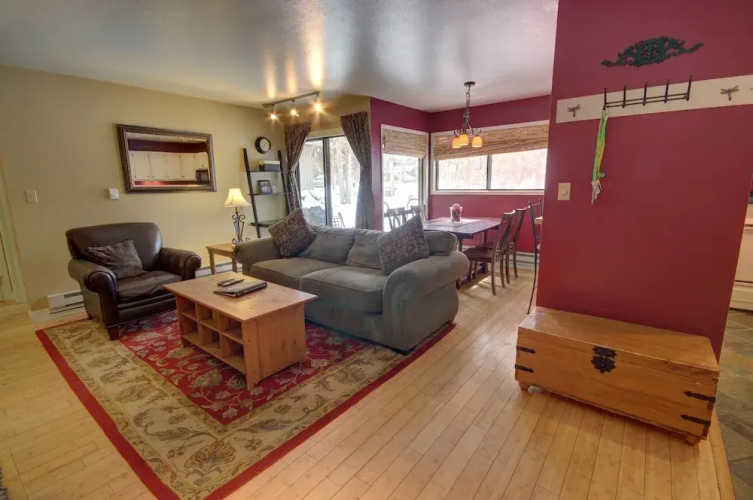 Flying Dutchman 1120 by SummitCove Vacation Lodging